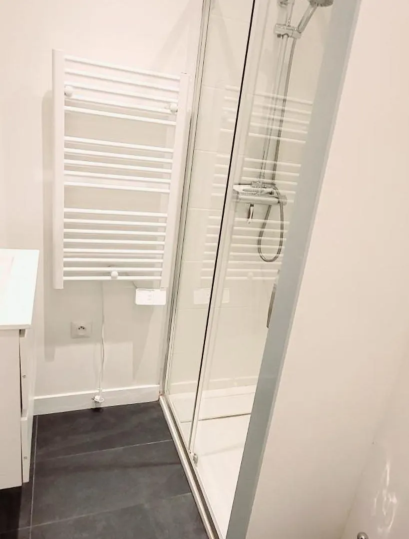 Spacious Apartment, Center Vannes 0*,  Francia